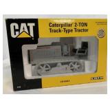 1/16 Caterpillar 2-Ton Track-Type Tractor in box