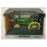 1/16 Erttl John Deere 1935 B Tractor