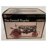 1/16 Ertl Farmall Regular Tractor