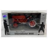 1/16 Ertl Elvis Presley International 300U in box