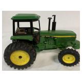 1/16 John Deere 4955 Tractor
