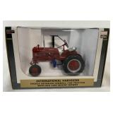 1/16 IH Farmall Cub w/#22 Side Mount Mower