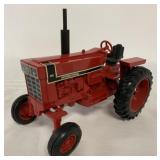 1/16 Ertl International 966 Tractor