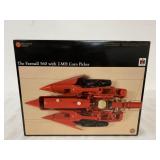 1/16 Ertl Farmall 560 w/2-MH Corn Picker