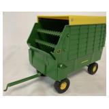 1/16 Ertl Forage Wagon