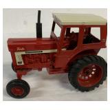 1/16 Ertl International 1466 Turbo Tractor w/Cab