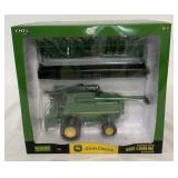 1/32 Ertl John Deere 9860 Combine
