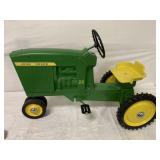 Ertl John Deere 20 Pedal Tractor; Model D-65
