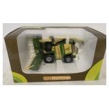 1/32 Krone Big X V8 Combine