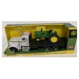 Ertl John Deere 4020 w/ Peterbilt 367 Truck
