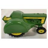 1/16 John Deere 620 Orchard Tractor