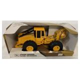 1/32 Ertl John Deere 648E Skidder
