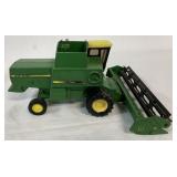 1/16 Ertl John Deere Turbo combine