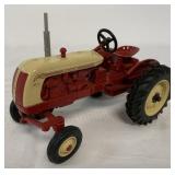 1/16 Ertl Cockshutt 20 Deluxe Tractor