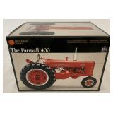 1/16 Ertl IH Farmall 400 Tractor