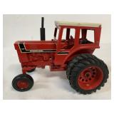 1/16 Ertl International 1566 Tractor