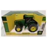 1/16 Ertl John Deere 8360 R Tractor