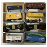 8 Athearn HO train cars