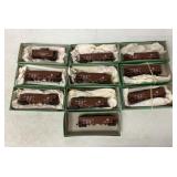 10 Bowser HO Train Cars w/ Boxes