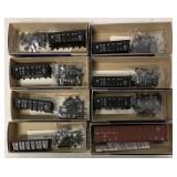 8 Round House Product HO train cars