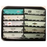 10 HO scale train cars