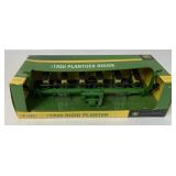 Ertl John Deere 1700 Rigid Planter in box