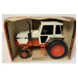 1/16 Ertl Case 2390 Tractor in box