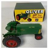 1:16 Scale Oliver 66 Row Crop Tractor with box