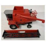 1/16 Scale Models Massey Ferguson 8780 Combine