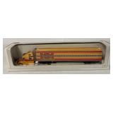 1/64 SpecCast Minneapolis Moline Peterbilt 387 in