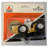 1/64 Scale Models Minneapolis-Moline 4WD w/Cab