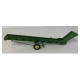 1/16 Ertl John Deere Hay Elevator