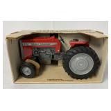 1/16 Ertl Massey Ferguson 270 in box