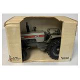 1:16 Scale White Farm Equipment 2-105 Tractor