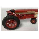 1:16 scale Farmall 460 Tractor
