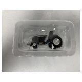 1:64 scale Fendt 942 Vario "Never Giving Up"