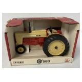 1/16 Ertl Cockshutt 560 in box