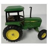 1:16 scale John Deere Ertl Tractor w/Cab