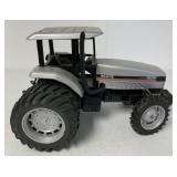 1/16 Scale Models White 6215 Workhorse Tractor