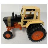 1/16 Ertl Case 1070 Agri King Demonstrator Tractor