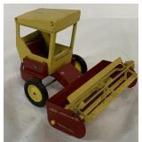 1/24 New Holland Swather