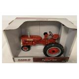 1/16 Case IH McCormick Farmall 230 Tractor