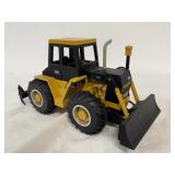 1/16 Case 1470 4WD Industrial w/ Blade & Ripper