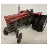 1/16 Massey-Ferguson 1100 Tractor