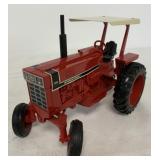 1/16 Ertl International 1066 Tractor