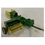 1/16 John Deere Sqaure Baler