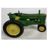 1/16 John Deere 60 Tractor