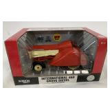 1/16 International 460 Grove Diesel in box