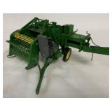 1/16 John Deere 116W Baler - Handrich