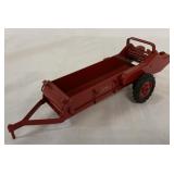 1/16 McCormick IH Manure Spreader